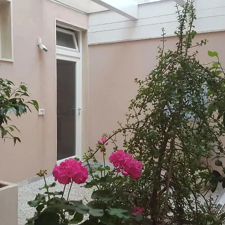 Seafront Leti - Pono مونوبولي